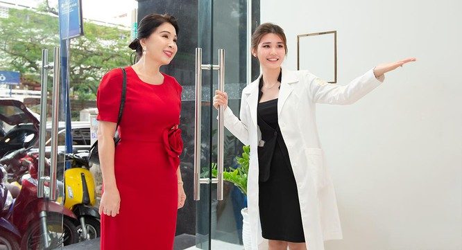 Nghệ sĩ Kim Xuân tìm đến Thẩm mỹ viện Quốc tế Linh Anh để “hồi sinh” nét xuân