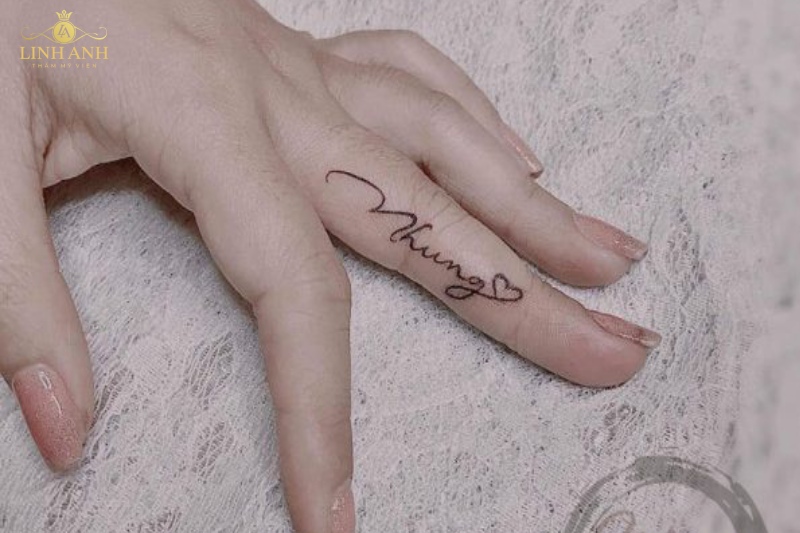 tattoo chữ đẹp cho nữ ý nghĩa cha mẹ