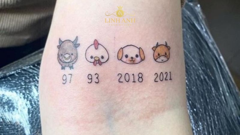 tattoo con giáp gia đình mini