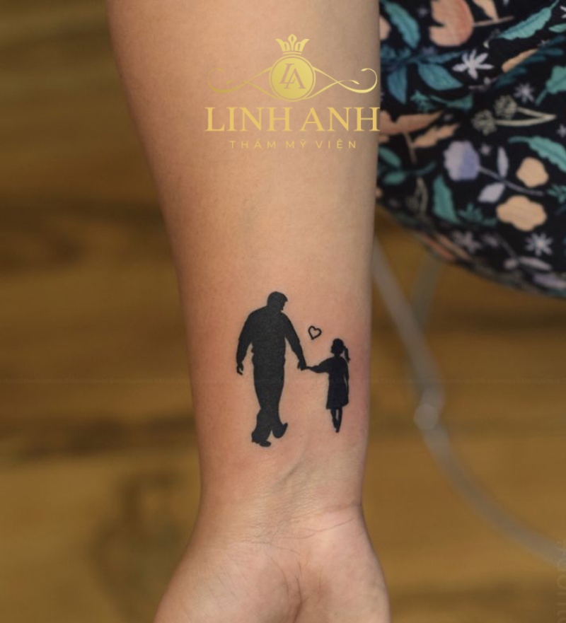 tattoo gia đình ở tay