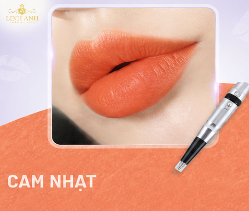 Phun môi màu cam nhạt tự nhiên