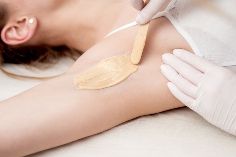 nên nhổ lông nách ở tuổi dậy thì không