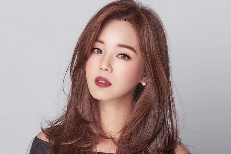 Nốt ruồi ở chân tóc trên trán