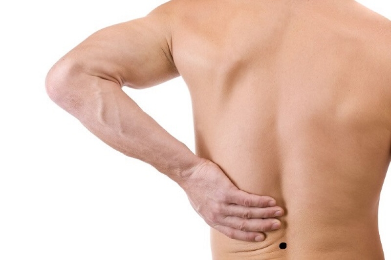 Nốt ruồi ở lưng đàn ông