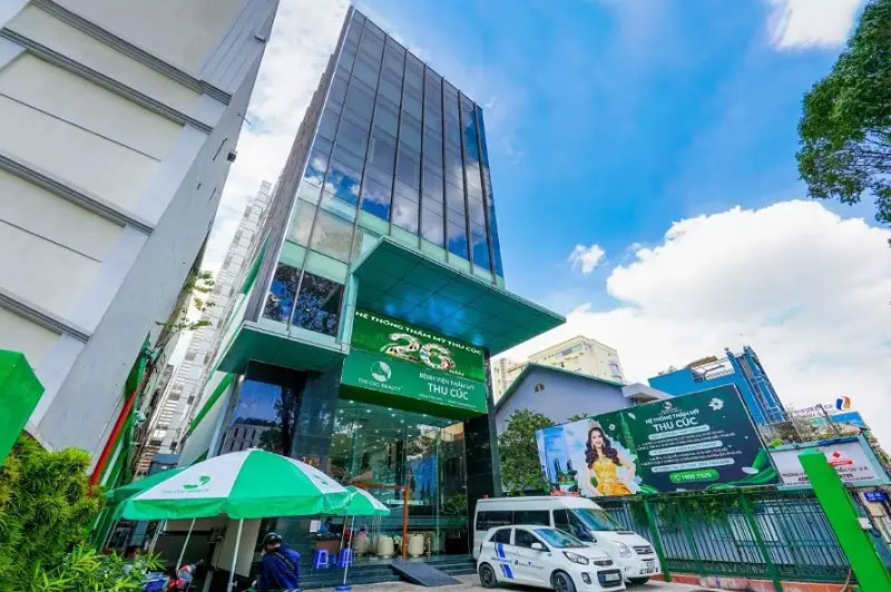 Tắm trắng Thu Cúc