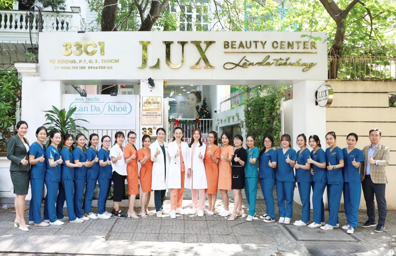 Tiêm filler bàn tay tại Lux Beauty Center