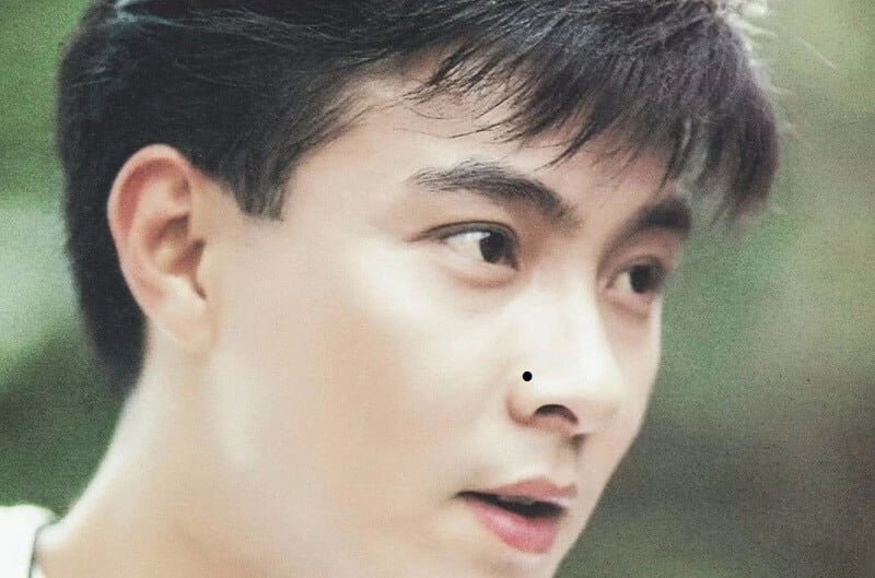 Nốt ruồi cánh mũi phải nam