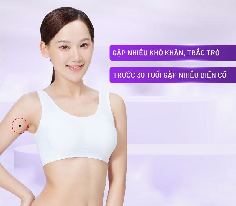 Nốt ruồi trên cánh tay gần nách