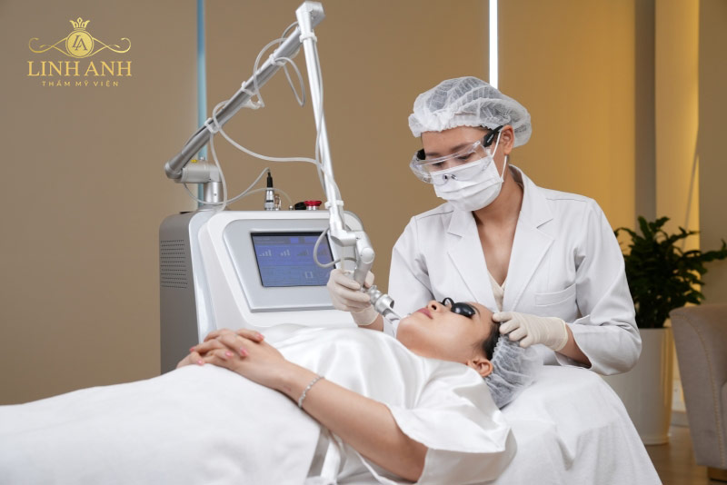 Tẩy nốt ruồi ở sống mũi có ảnh hưởng vận số không