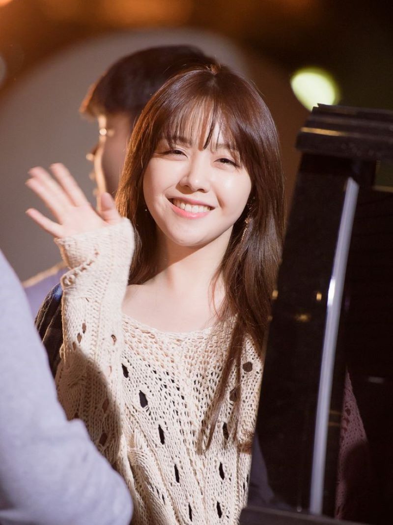 tướng số người sở hữu mắt cười tướng số người sở hữu mắt cười