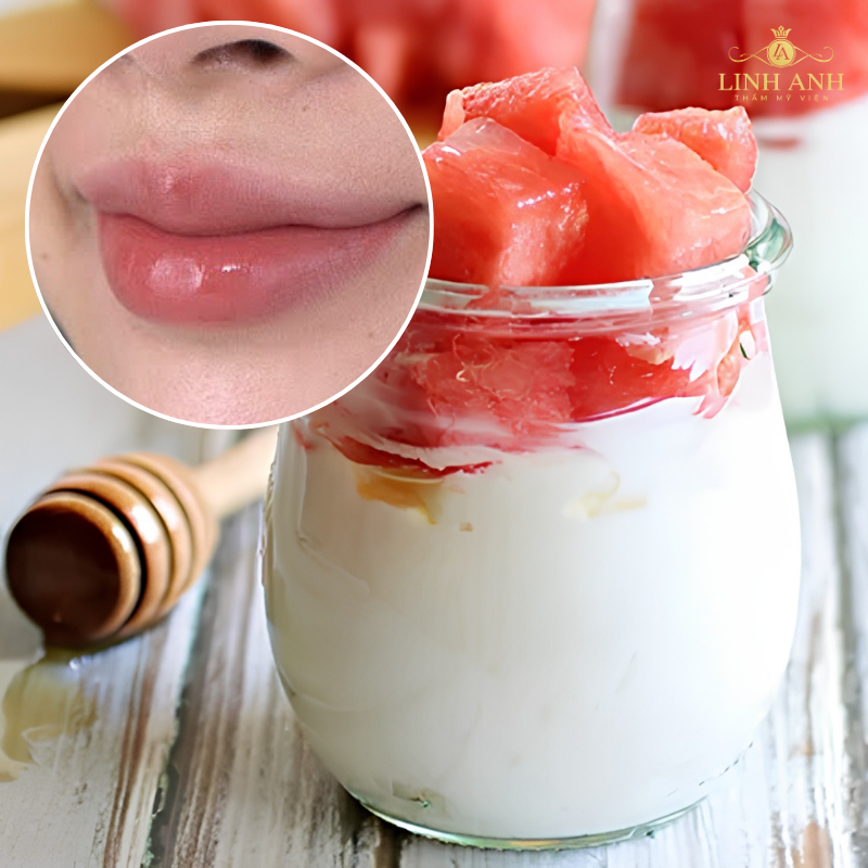 phun môi ăn sữa chua dưa hấu