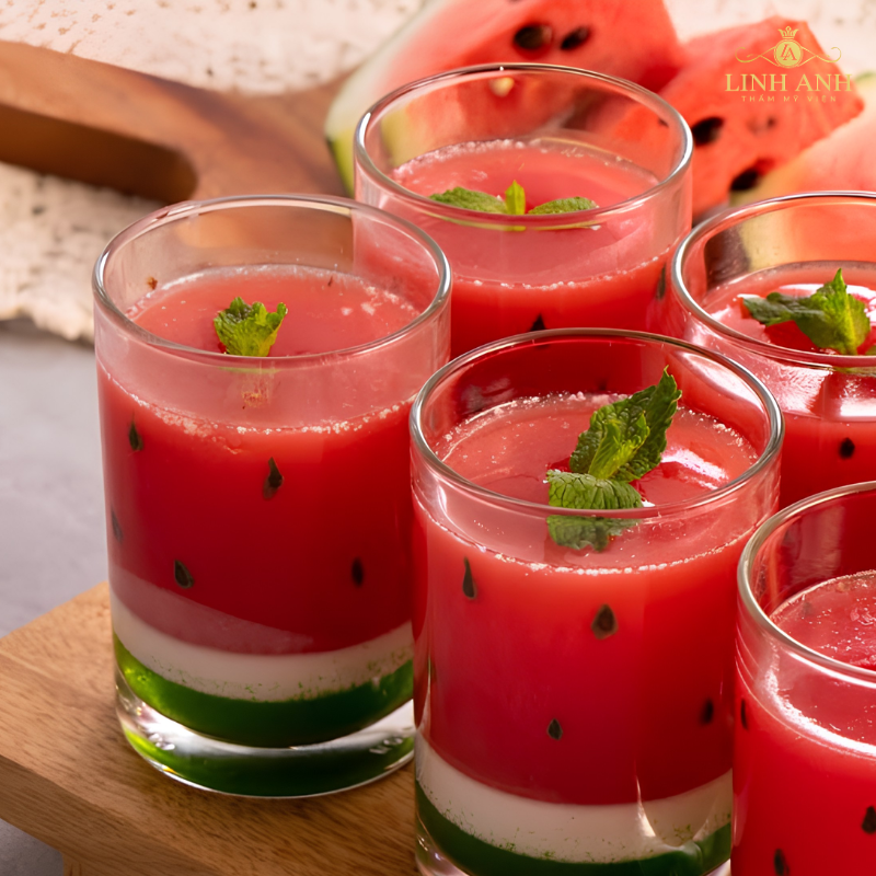 phun môi ăn thạch dưa hấu