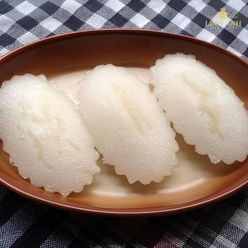 Phun môi ăn được bánh bò truyền thống