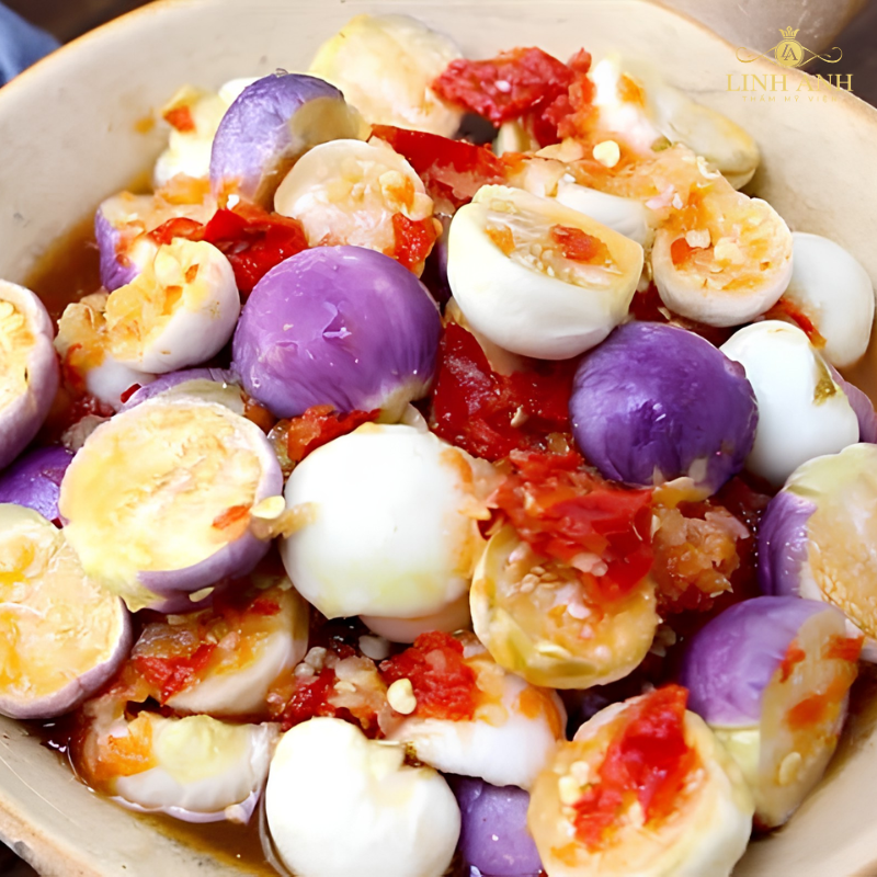 Sau phun môi không ăn cà pháo muối chua