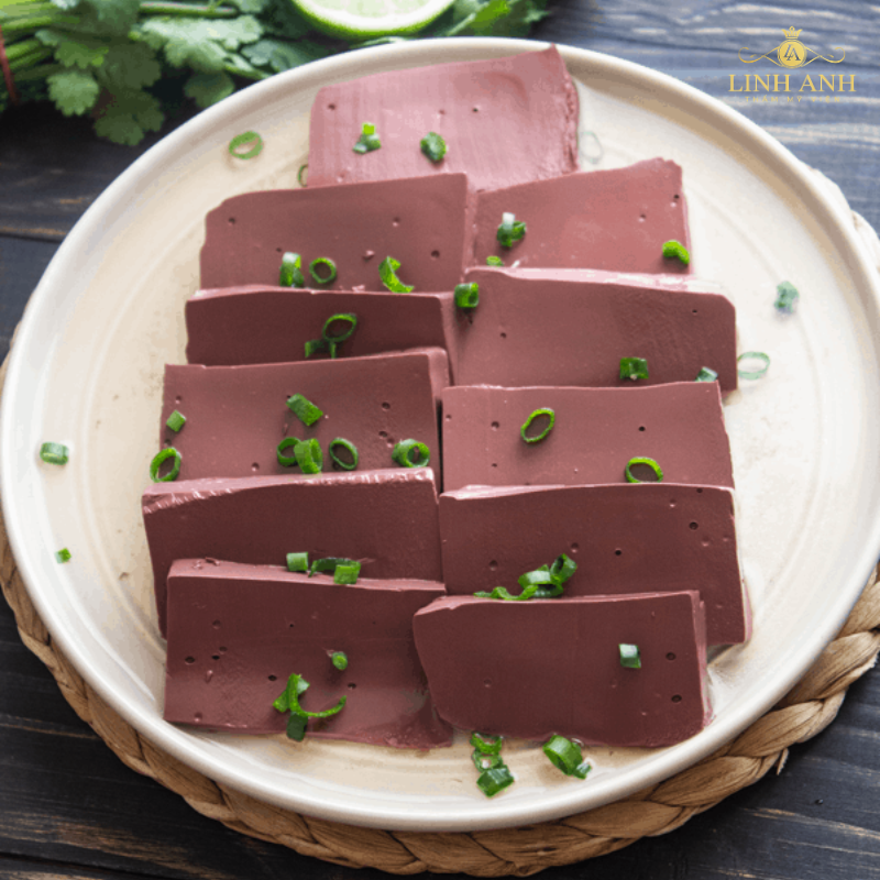 Xăm môi ăn huyết luộc chín kỹ