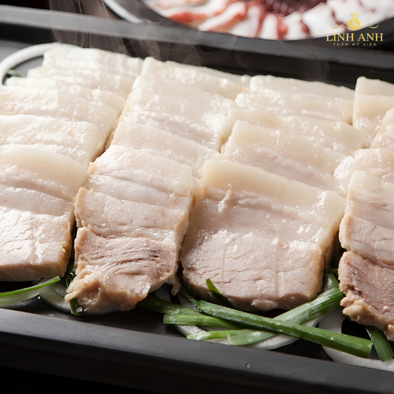 Ăn thịt lợn thay thế sứa sau phun môi
