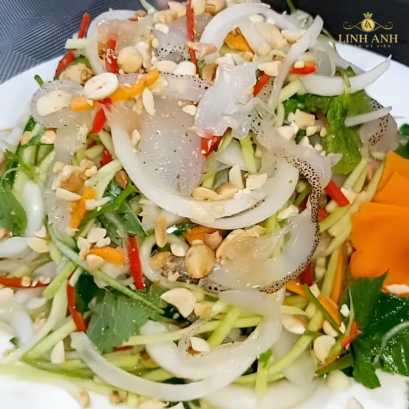 Không nên ăn gỏi sữa sau phun môi