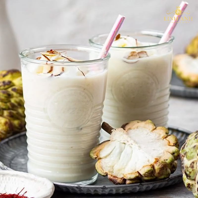 Uống sinh tố mãng cầu sau phun môi