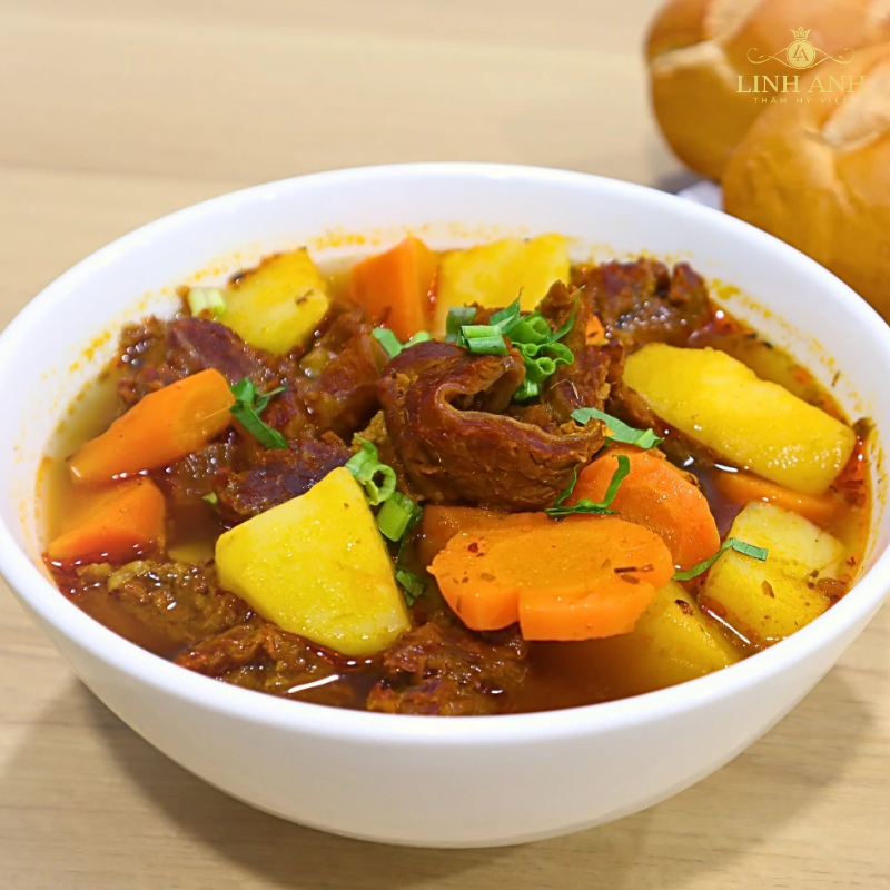 Kiêng ăn thịt bò kho sau phun môi
